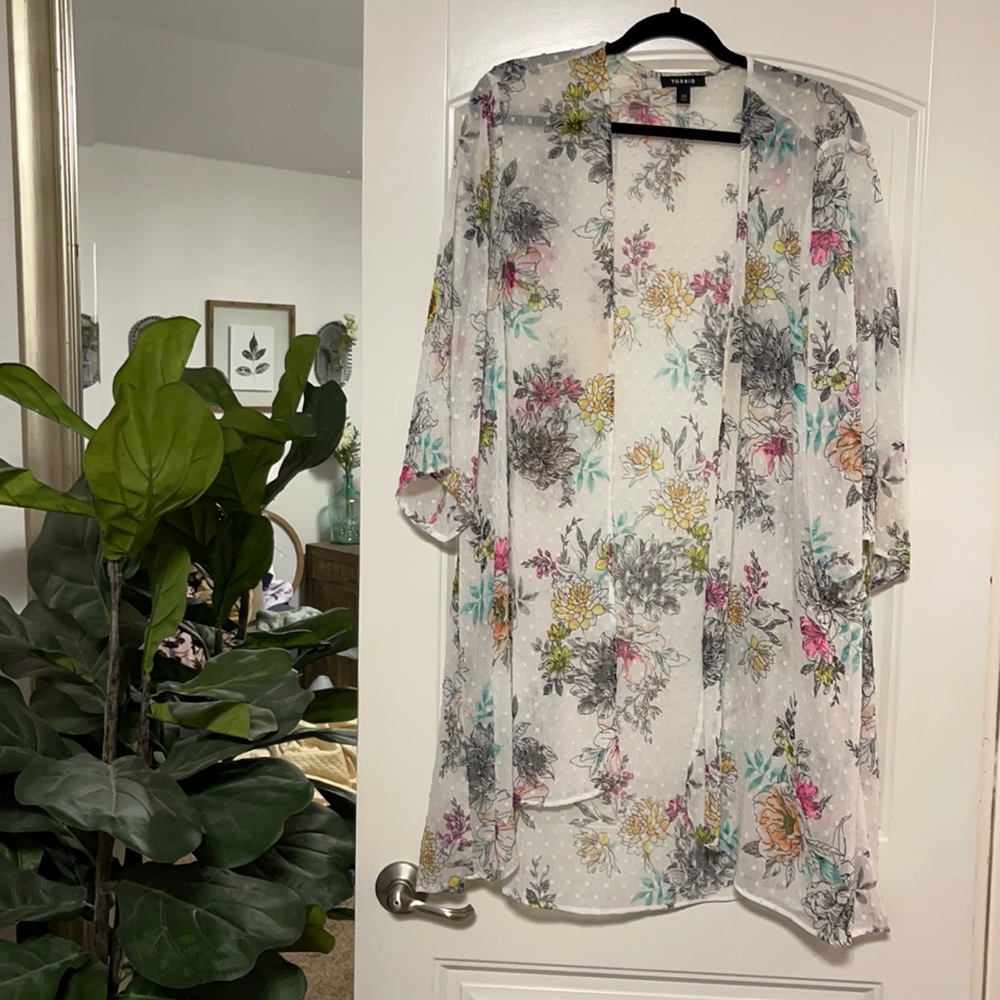 Plus size 1 or 2 - Torrid see through over shirt